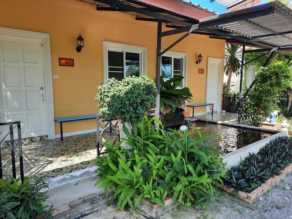 Fancy Carp Resort Cha-Am Exterior photo