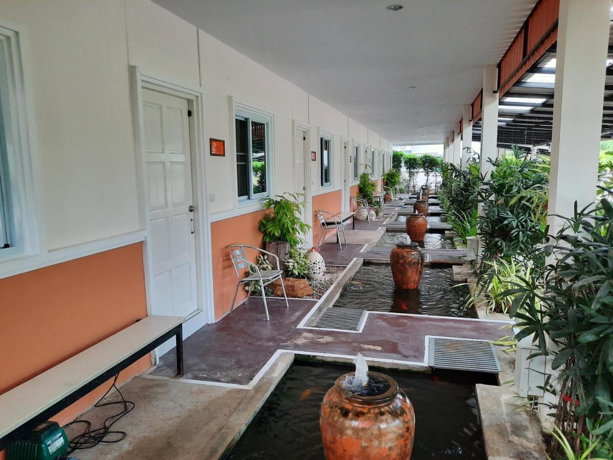 Fancy Carp Resort Cha-Am Exterior photo