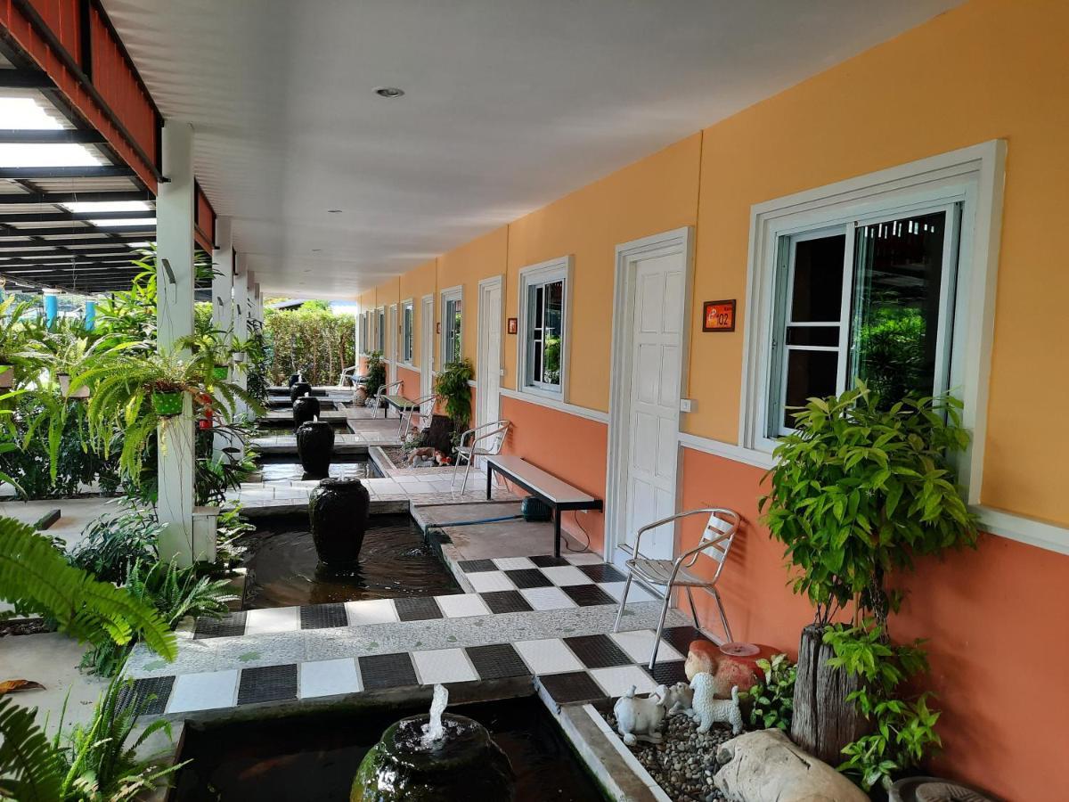 Fancy Carp Resort Cha-Am Exterior photo