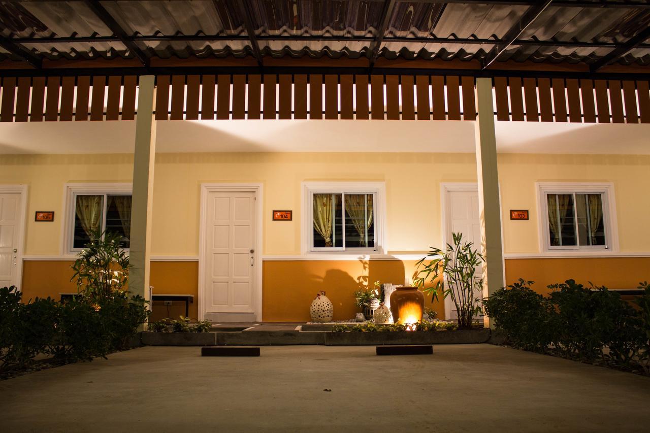 Fancy Carp Resort Cha-Am Exterior photo